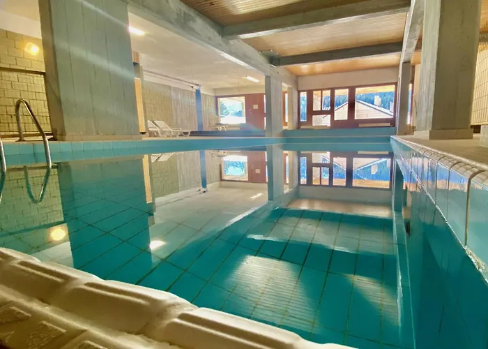 Pool&sauna! 3-bedroom With Free Parking!