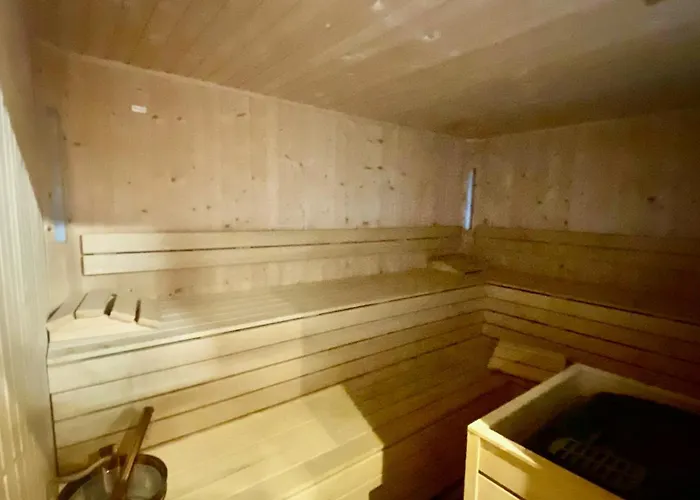 Pool And Sauna! 3-bedroom With Free Parking! * San Bernardino