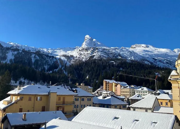 Pool&sauna! 3-bedroom With Free Parking! *