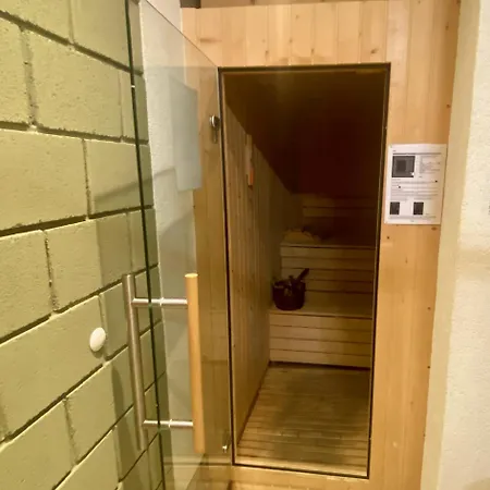 Pool And Sauna! 3-bedroom With Free Parking! * San Bernardino