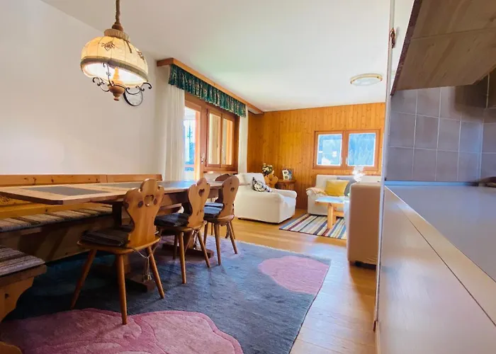 Pool And Sauna! 3-bedroom With Free Parking! Daire